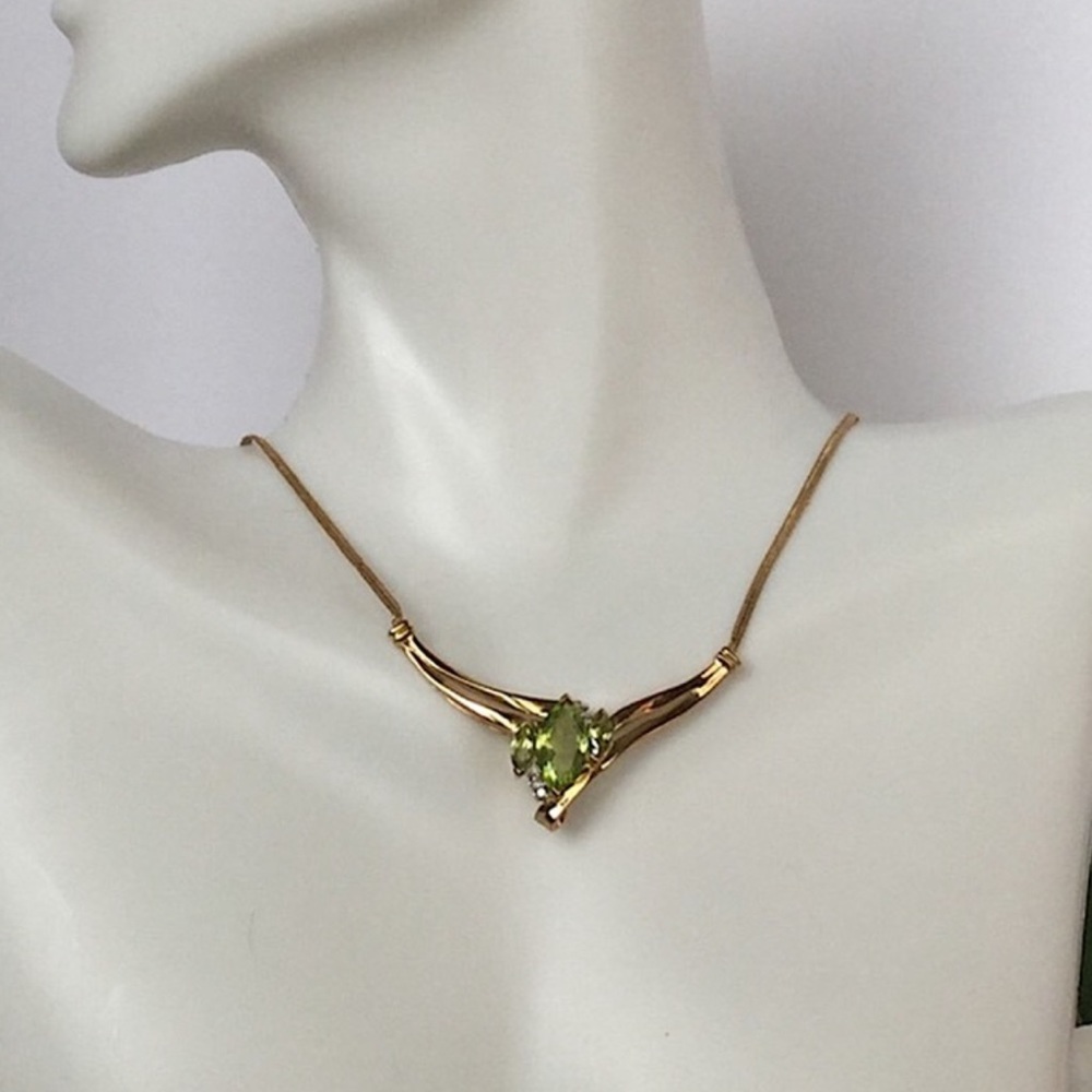 14k PERIDOT NECKLACE - Picture 6 of 6